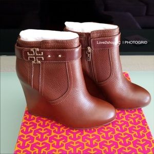 Tory Burch Elina 110mm Wedge Bootie Almond Size 6.5